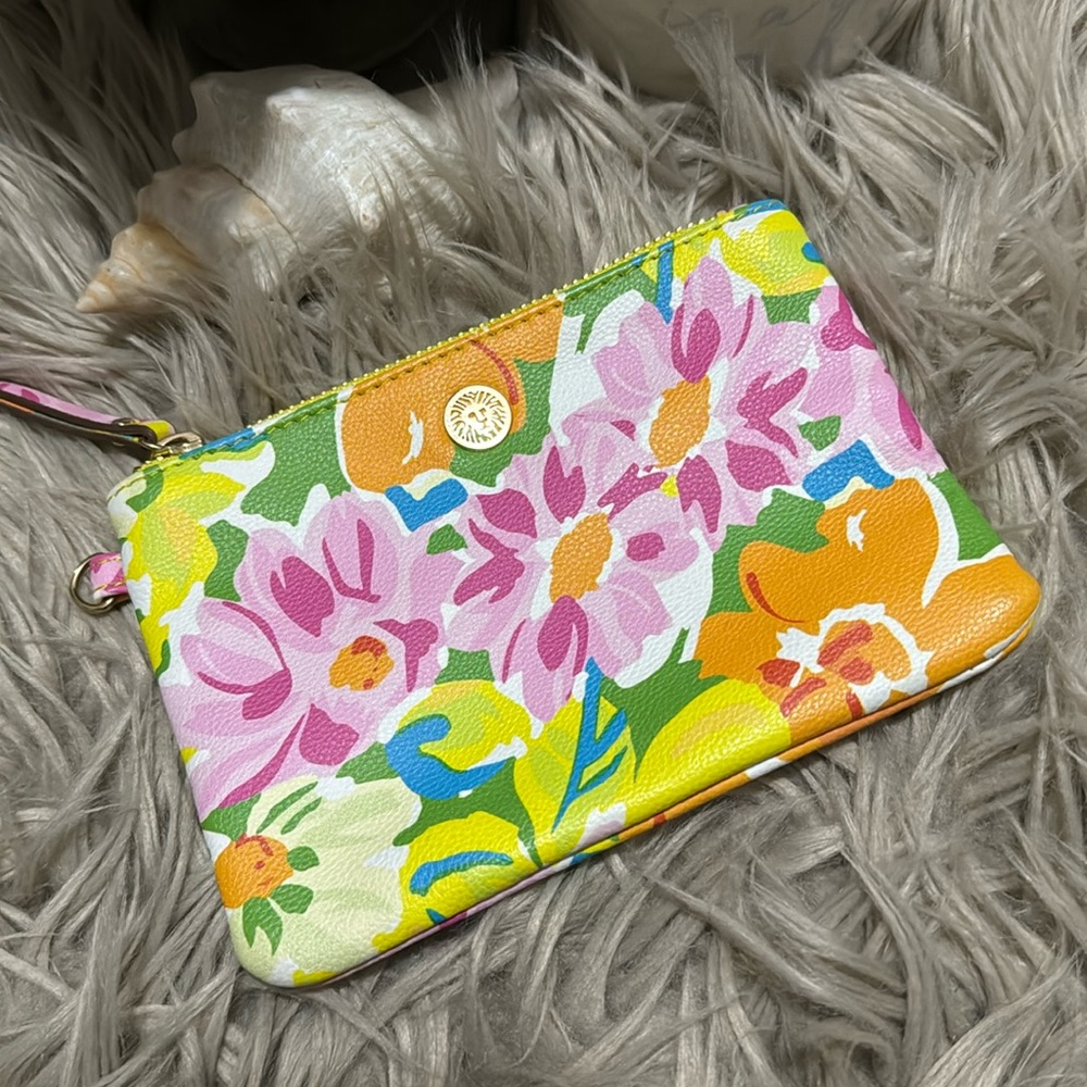 Anne Klein Wristlet-Floral Zip Top Closure-EUC-4.5x6 Roughly